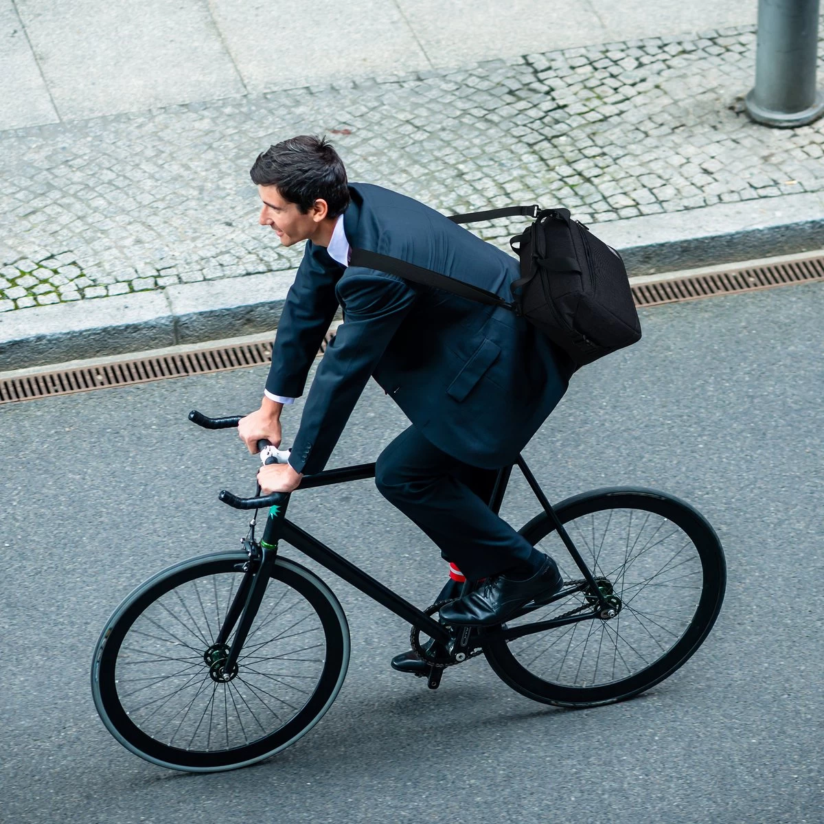 Brisby 4 Laags Geïsoleerde Koeltas - Lunchtas 12 Liter - Extra Ruimte Uitvouwbaar- Zwart - Afbeelding 8